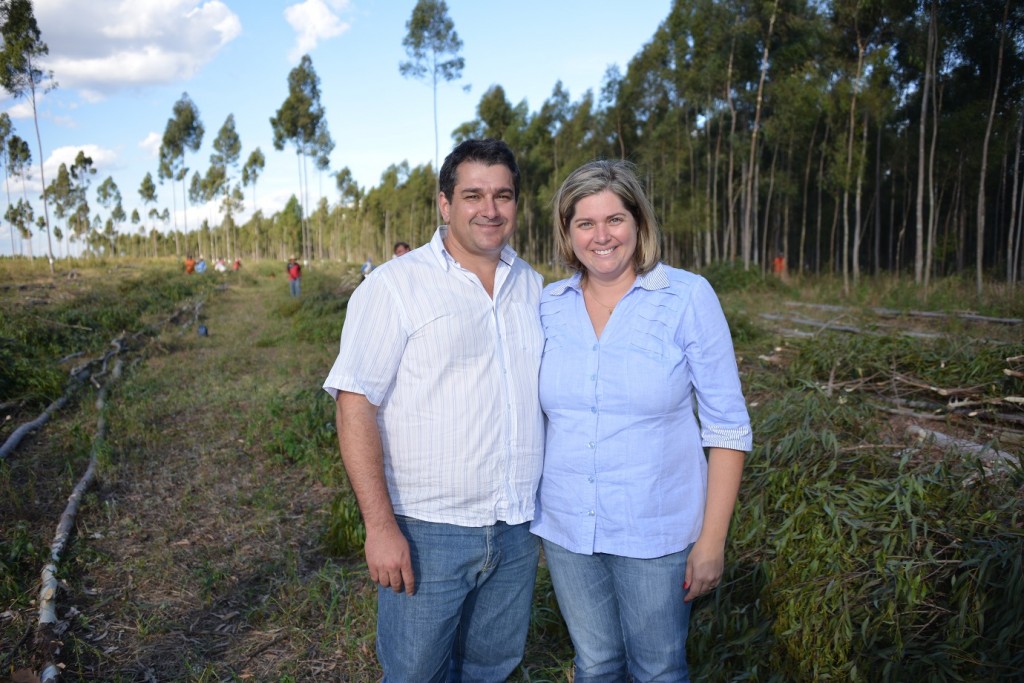 Fuad Samir Cury, diretor comercial na Destilaria Três Barras, e sua esposa AnameliaRochiti Cury